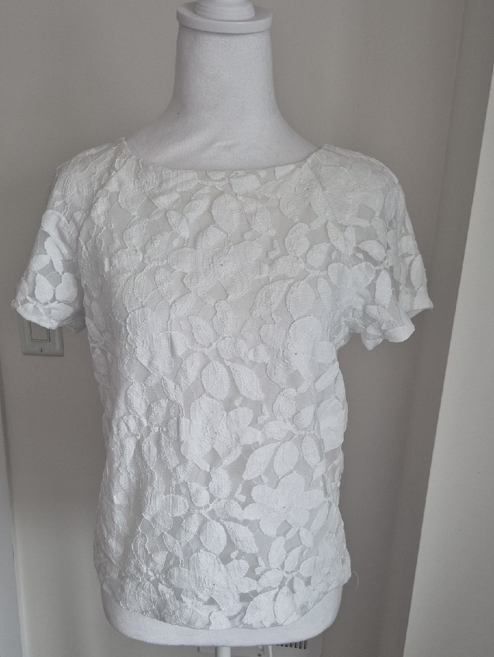 Alice + Olivia White Floral Lace Short Sleeve Top Size Small